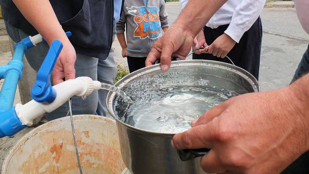 780.000 personas mueren al año por falta de agua