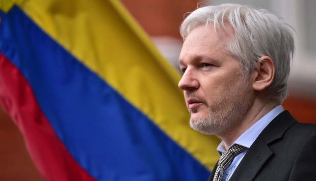 Interrogarán a diplomáticos de Ecuador sobre Assange