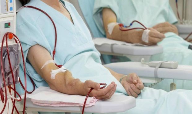 Clínicas de diálisis exigen al Gobierno pagos pendientes desde el 2019