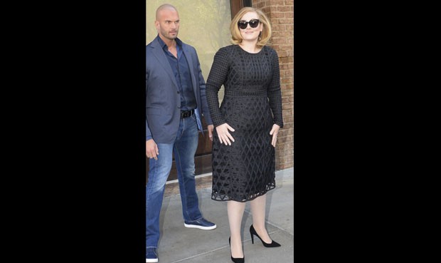 El atractivo guardaespaldas de Adele que atrae miradas