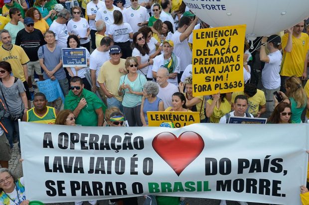 Filtraciones en Brasil ponen en la mira a Lava Jato y al ministro Moro
