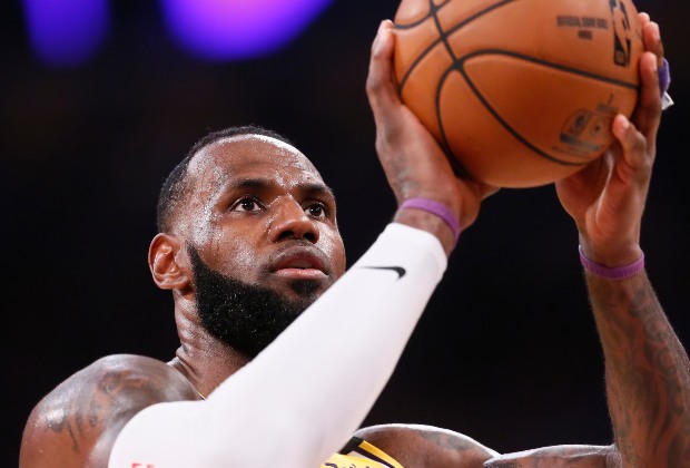 Jugadores de Lakers y Nets acaban cuarentena sin síntomas de coronavirus