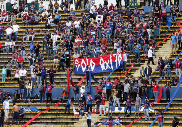 Reportan pelea entre hinchas del Deportivo Quito y Universidad de San Francisco en las gradas del Atahualpa
