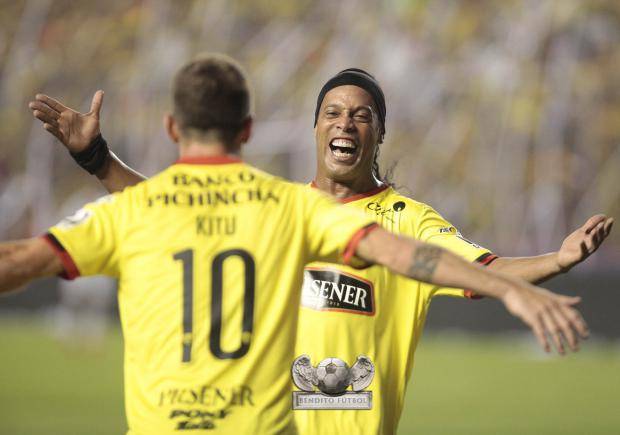 Ronaldinho regresa a Ecuador después de seis años