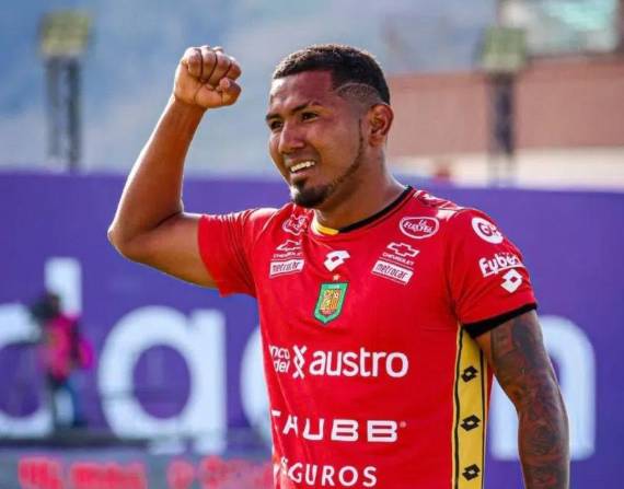 Luis Estupiñán, extremo ecuatoriano.