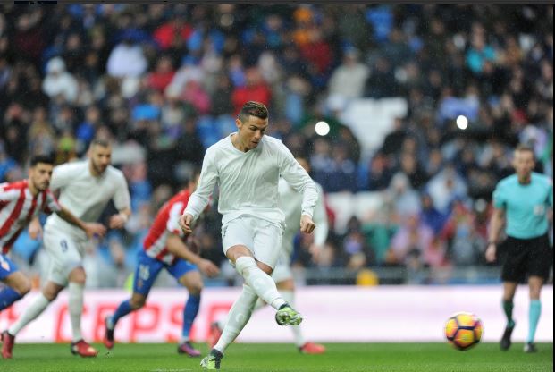 Doblete de Cristiano Ronaldo para triunfo del Madrid