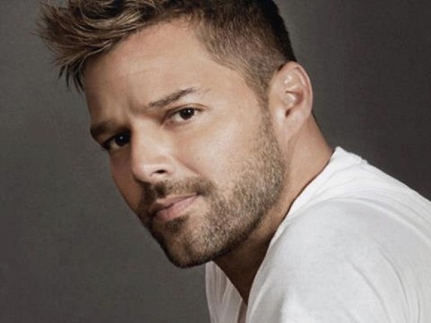Ricky Martin pide aprobar ley que permite a homosexuales adoptar