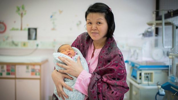 China necesita incentivar a sus mujeres a tener más hijos