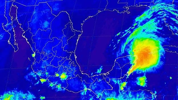 La tormenta tropical &quot;Karen&quot; acecha la península mexicana de Yucatán