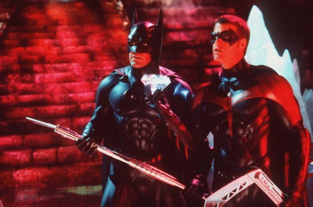 Batman y Robin, la &quot;peor película de la historia&quot; por la que siguen pidiendo disculpas 20 años después de su estreno