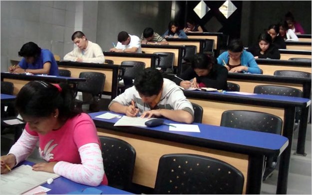 Tesis de grado, una opción más para graduación universitaria