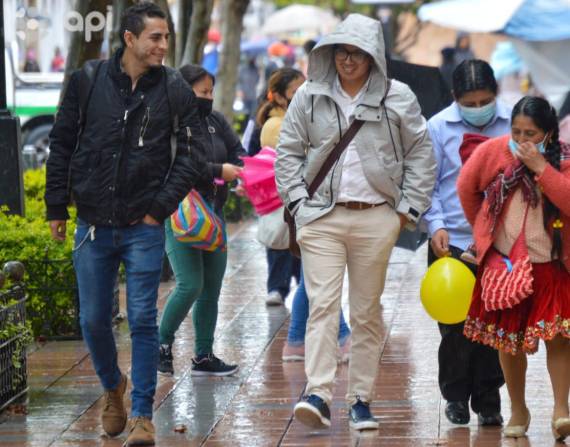 En Ecuador deja de ser obligatorio el uso de mascarilla en espacios abiertos y cerrados