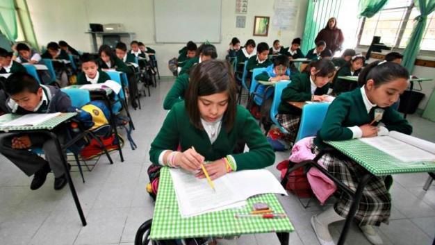 Planteles que cobraron más deberán devolver valores