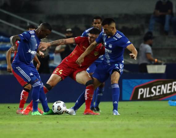 Emelec con gol de Alejandro Cabeza derrotó a Cumbayá