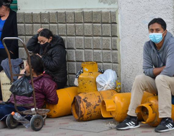 Las distribuidoras de gas de Cuenca no pueden abastecer a todas las familias.