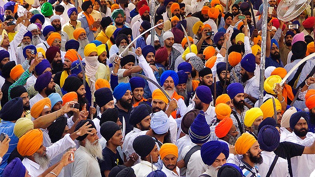 12 heridos tras una batalla con espadas en India