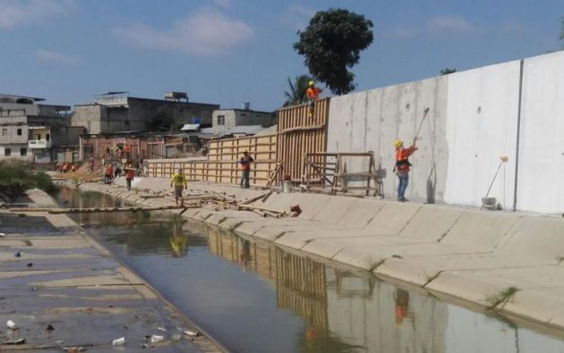 Ecuador detuvo construcción de muro en frontera con Perú, asegura Cancillería