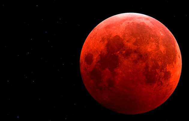 Cinco datos curiosos que tienes que saber de la superluna de sangre que verás hoy