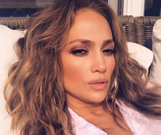 Jennifer Lopez vuelve a lucir un vestido años después