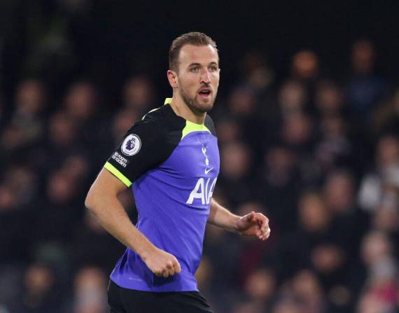 Harry Kane, delantero inglés del Tottenham, durante el cotejo de Premier League ante Fulham.
