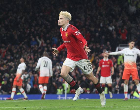El delantero argentino Alejandro Garnacho marcó el 2-1 para que el Manchester United elimine al West Ham y clasifique a los cuartos de final de la FA Cup.