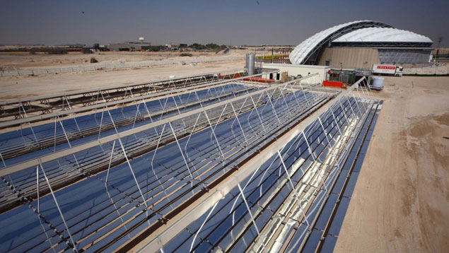 Cada día muere un obrero en la construcción de estadios en Qatar