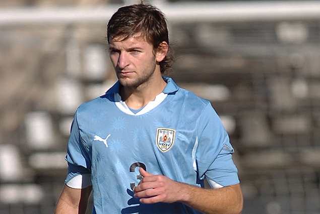 Tabárez cita a Gastón por Aguirregaray para enfrentar a la &#039;Tri&#039;