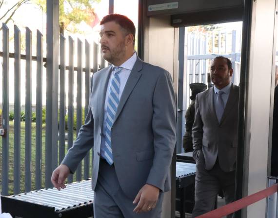 21 de octubre de 2025. Aquiles Álvarez ingresa a la Asamblea Nacional.