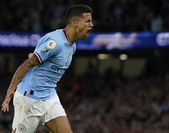 Joao Cancelo, lateral izquierdo portugués que tendría todo acordado para ser jugador del Bayern Munich.