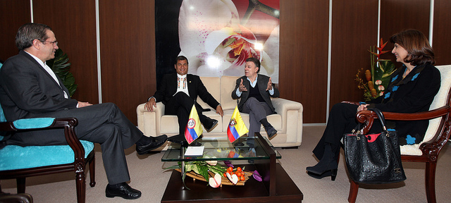 Santos agradece a Correa su apoyo al proceso de paz con las FARC