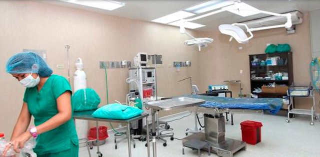 El hospital Abel Gilbert Pontón habilitó nueva torre con 25 especialidades médicas