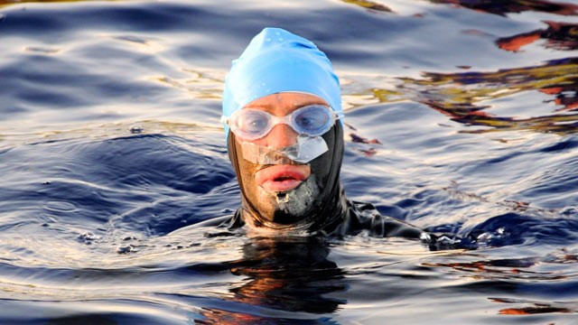 Diana Nyad, primera en nadar de Cuba a Florida sin protección antitiburones