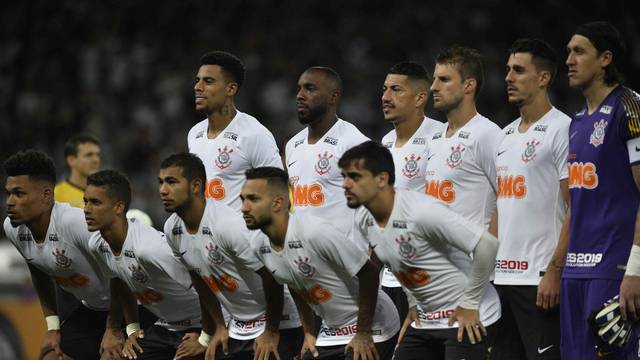 Pase gol de Sornoza en el empate de Corinthians