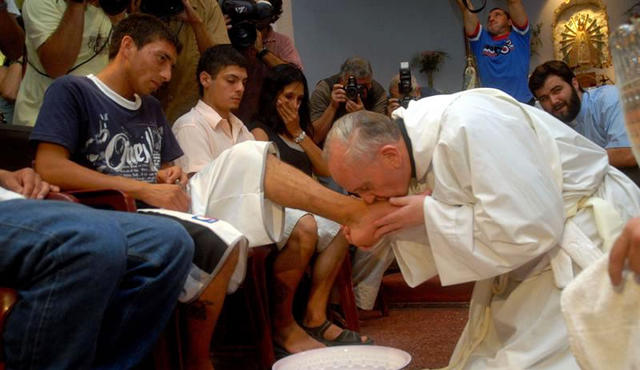 El Papa lavará los pies de menores reclusos