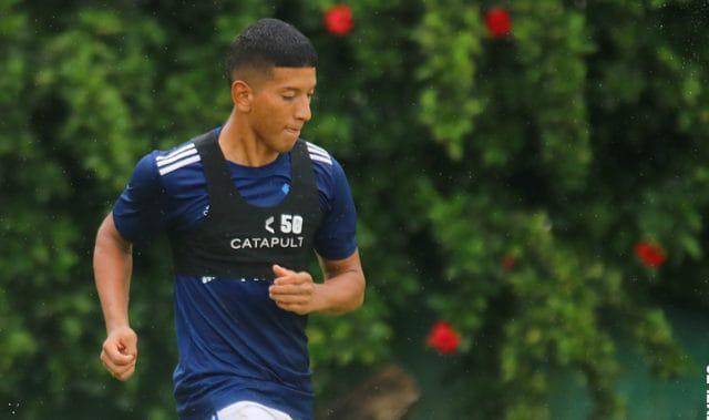 Dixon Vera, prestado a Libertad FC, está 'concentrado' para medir a Emelec, su exclub