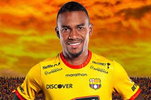 Dixon Arroyo sería titular en BSC.