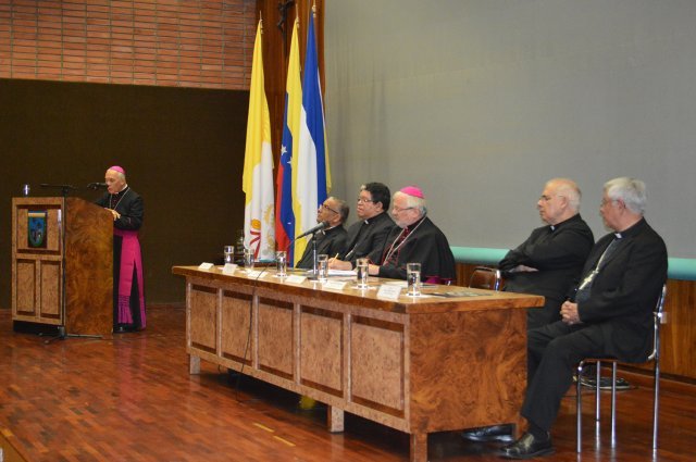 Católicos venezolanos califican de &quot;nefasto&quot; al gobierno de Maduro