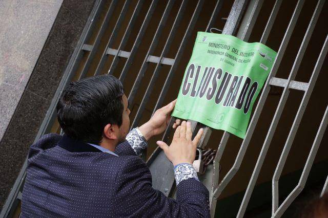 Autoridades descubren a 500 personas aglomeradas en templo evangélico