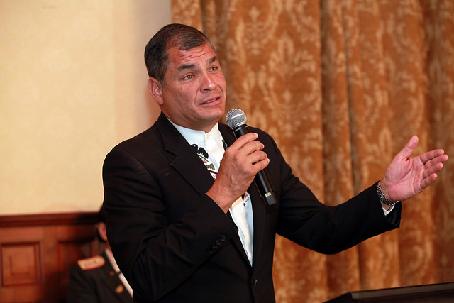 Manifestantes que van al paro nacional no tienen apoyo popular, según Correa