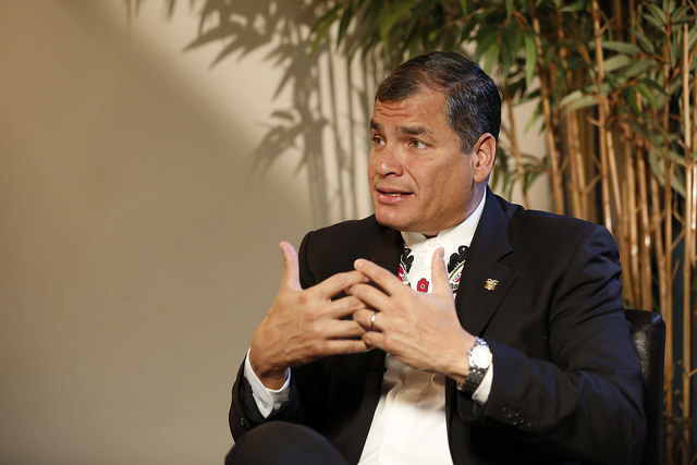 Presidente Correa dice que concentraciones opositoras tienen asesoría internacional