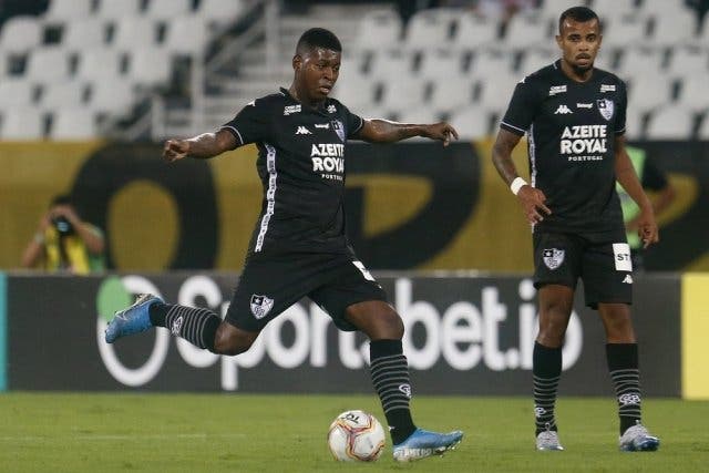 Supuesta indisciplina de Gabriel Cortez lo deja fuera del Botafogo