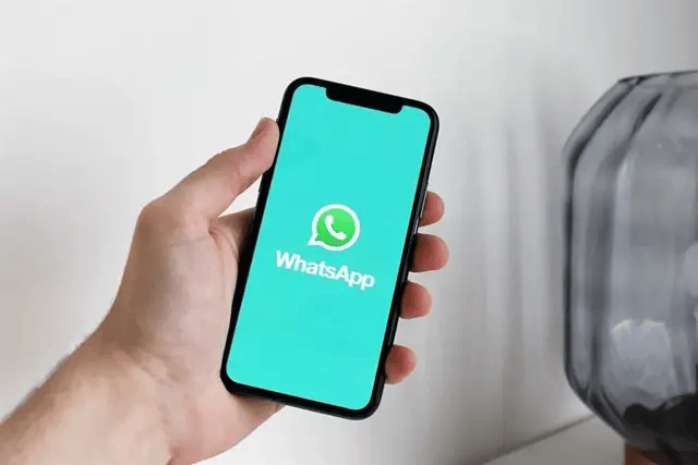 WhatsApp trabaja en 'People nearby', una nueva función para compartir archivos con personas cercanas en Android