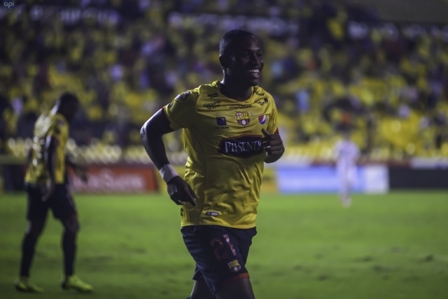 Ángelo Quiñónez será baja ante Olmedo