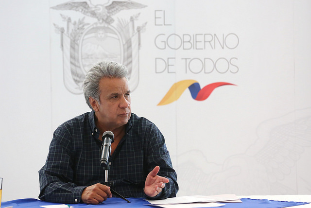 Moreno firma decreto para defensa y control de frontera norte