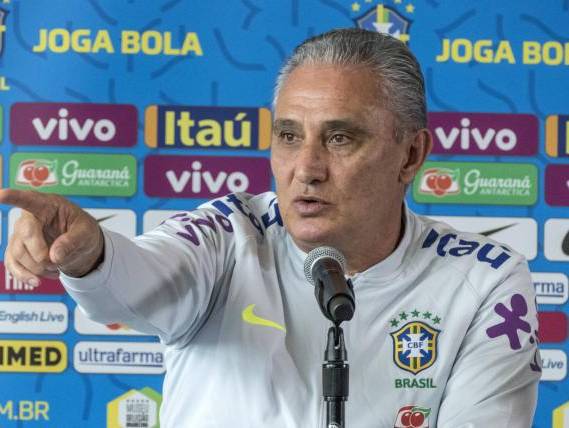 Tite resaltó el trabajo del estratega de la 'Tri' Gustavo Alfaro y reveló la razón por la que dejó a Neymar fuera del cotejo.