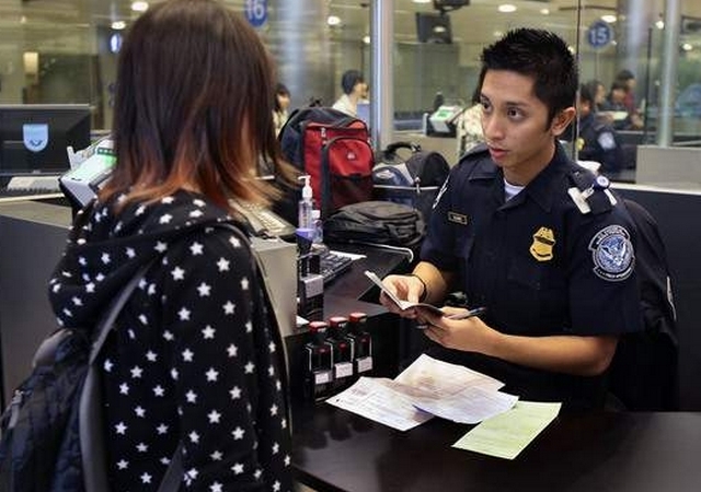 Eliminan los formularios de aduana para viajeros que llegan a EE.UU.