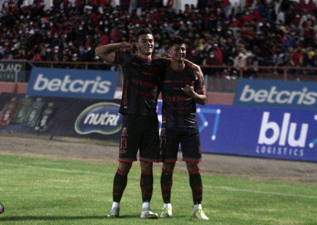 El argentino Raúl Becerra marcó en victoria del Deportivo Cuenca en Ecuador