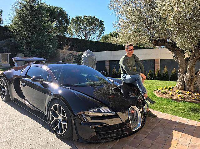 Chocan el Bugatti de Cristiano Ronaldo, valorado en más de $2 millones de dólares