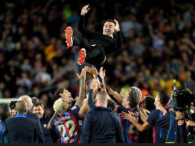 Xavi logró en el 2023 el título de LaLiga y la Supercopa de España. (Archivo)