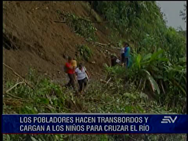 Deslave deja incomunicadas a 5 comunas indígenas en Pastaza